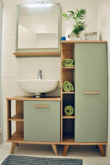 New Studio Apartment In Central Budapest - Free Parking Esterno foto